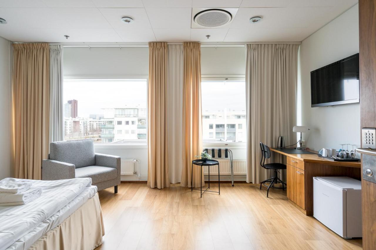 Hiisi Hotel Helsinki Jaetkaesaari Экстерьер фото